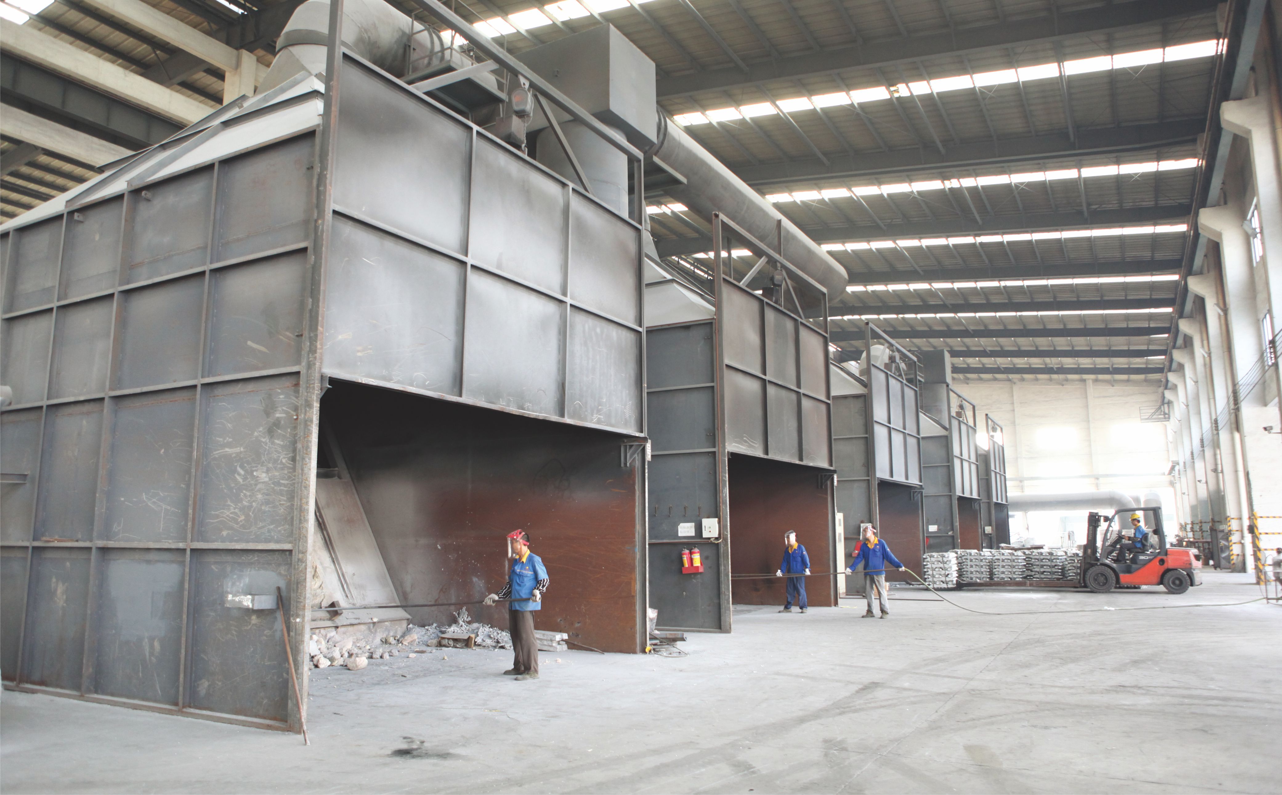 Z6人生就是博铝业熔铸车间获国度人力资源社会保险部赞美