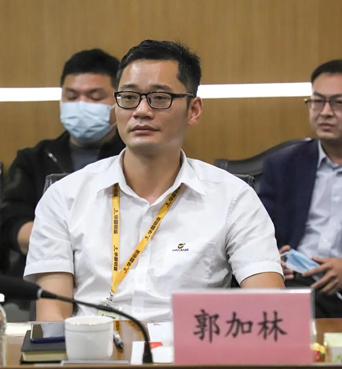 江门市市场监督治理局一行光临Z6人生就是博集团观摩互换