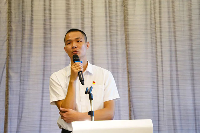 狮山镇党建办副主任叶荫朋颁发致辞