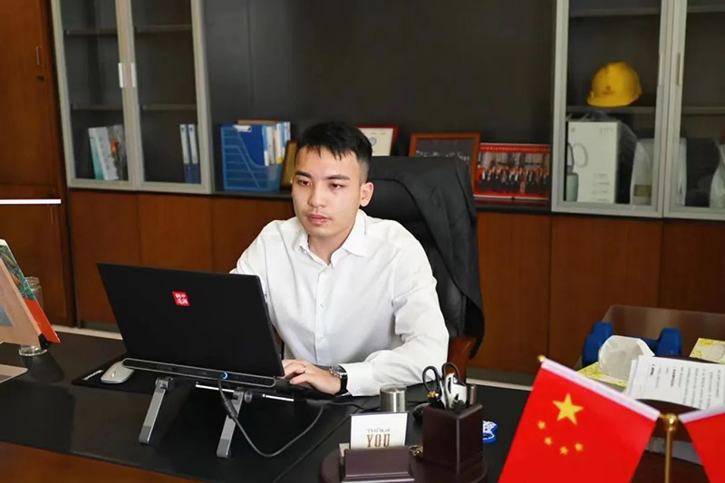 (Z6人生就是博集团总经理潘树华)