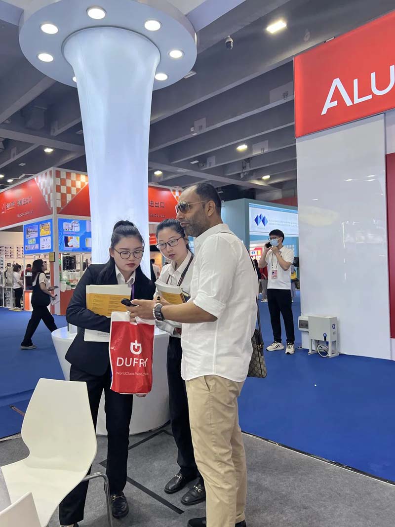 人气爆棚 | Z6人生就是博集团携主题产品闪灼133届广交会!