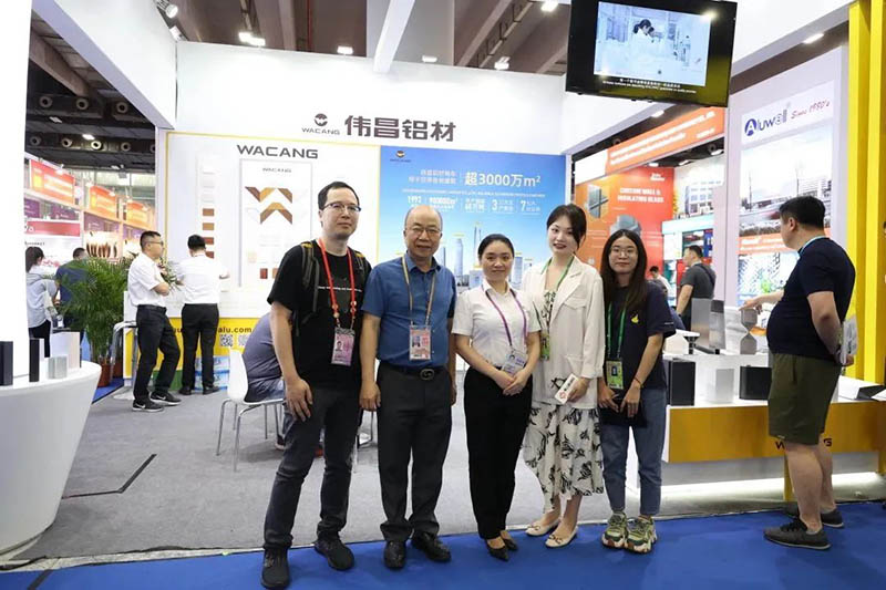 人气爆棚 | Z6人生就是博集团携主题产品闪灼133届广交会!