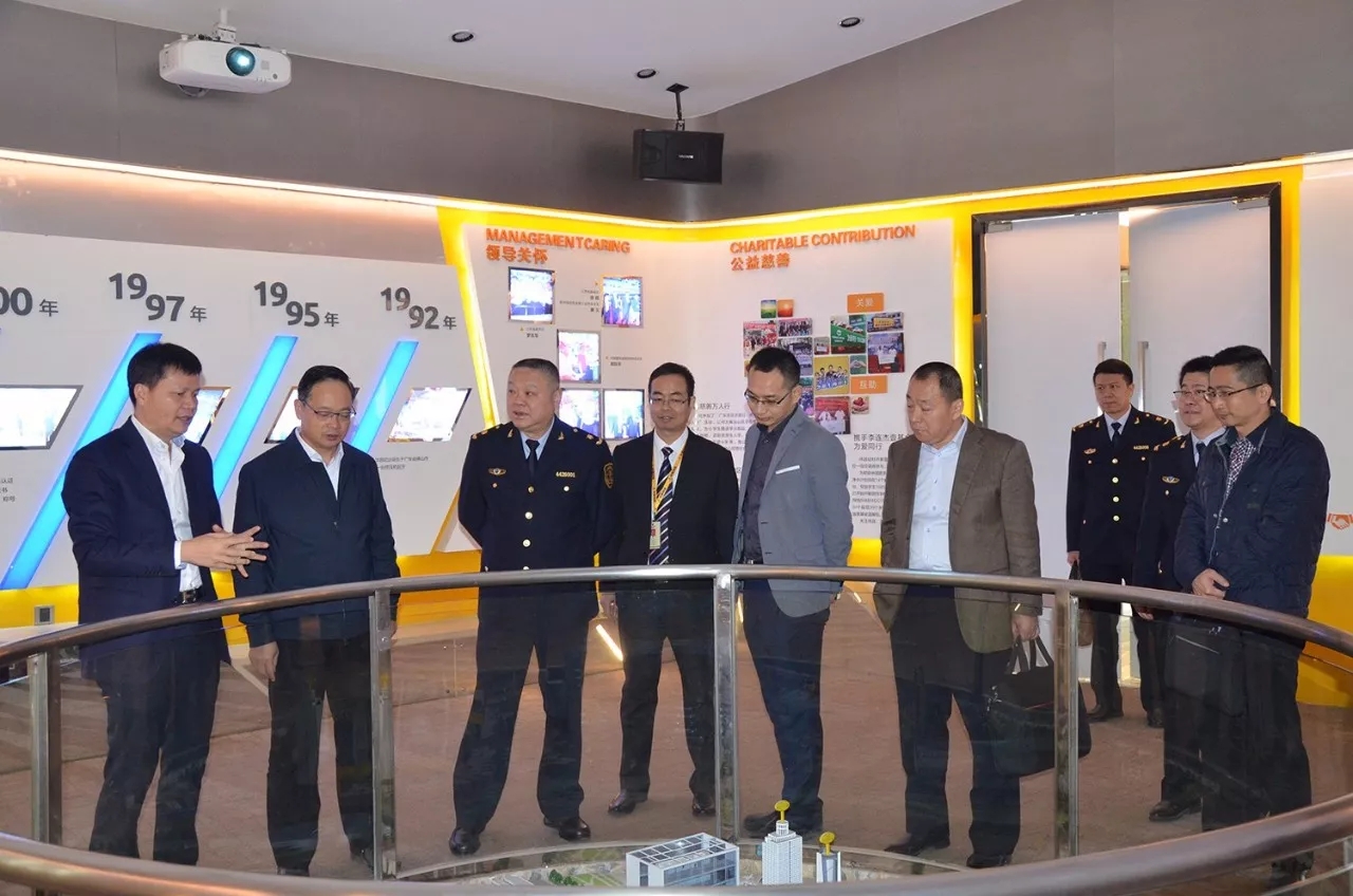 【Z6人生就是博动态】热烈迎接广东检验检疫局施宗伟局长光临我司查抄领导工作