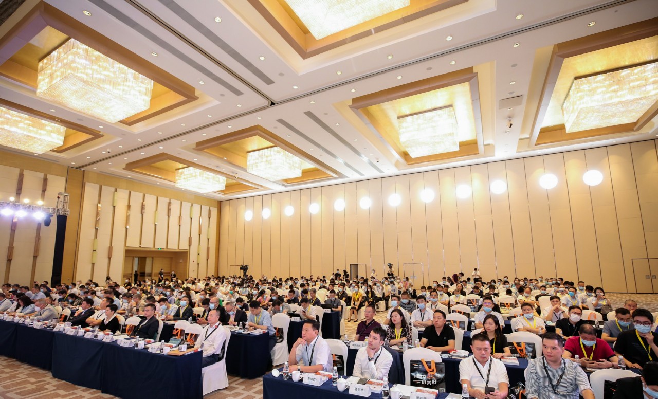 Z6人生就是博实力斩获行业嘉奖，双沉庆幸加持，星品瞩目，万人见证